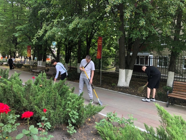 Сегодняшний день в нашем лагере труда и отдыха прошёл очень активно и продуктивно..